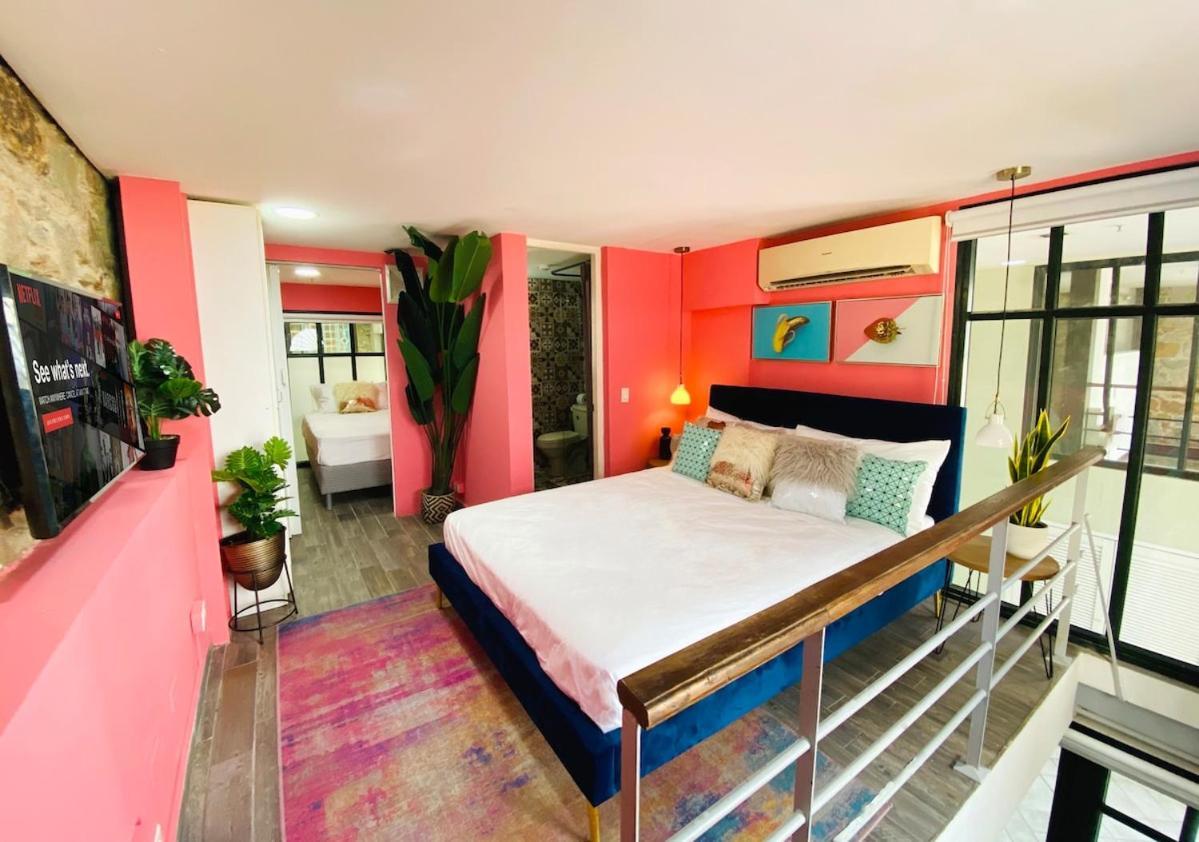 Amazinn Places Casco Viejo Pink Desing And Pool IX パナマ・シティー エクステリア 写真